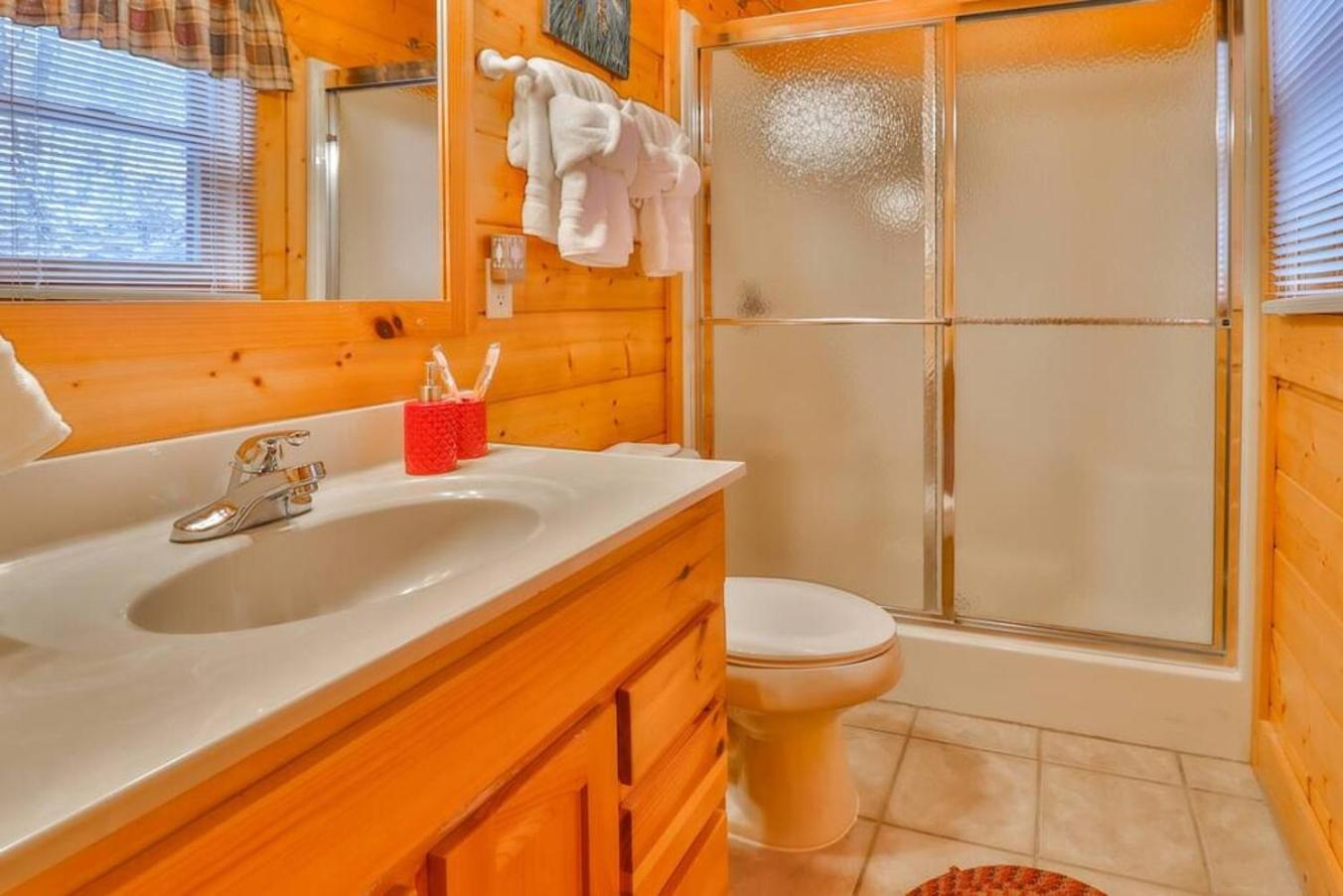 Romantic, Honeymoon Cabin In The Smokies! Gatlinburg Exterior foto