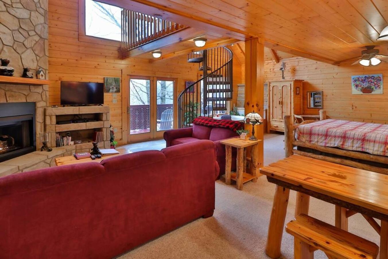 Romantic, Honeymoon Cabin In The Smokies! Gatlinburg Exterior foto